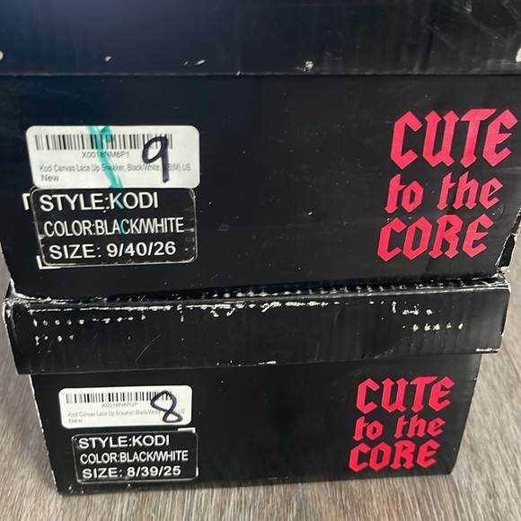 Cute to the Core Canvas Lace Up Sneakers - Picture 10 of 11